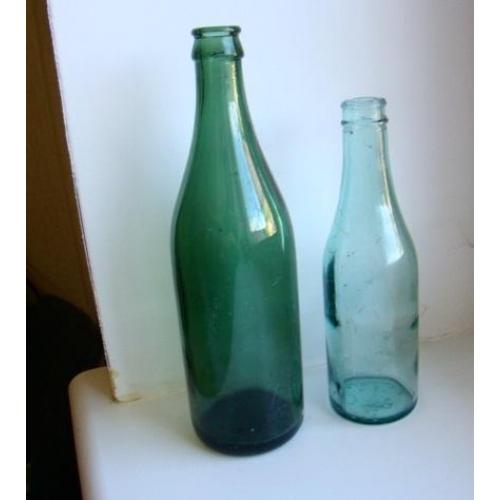Бутылки из под водки 0,5 л и 0,25 л из СССР.