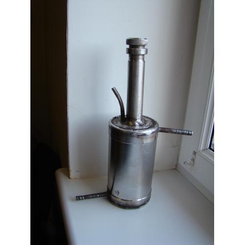 Дистиллятор перегонный бытовой.