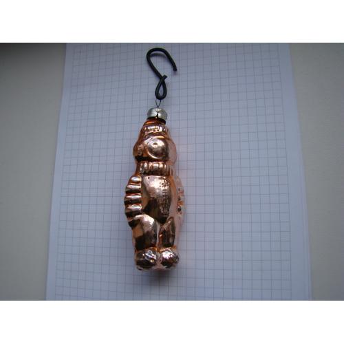 Елочная игрушка Космонавт времен СССР.