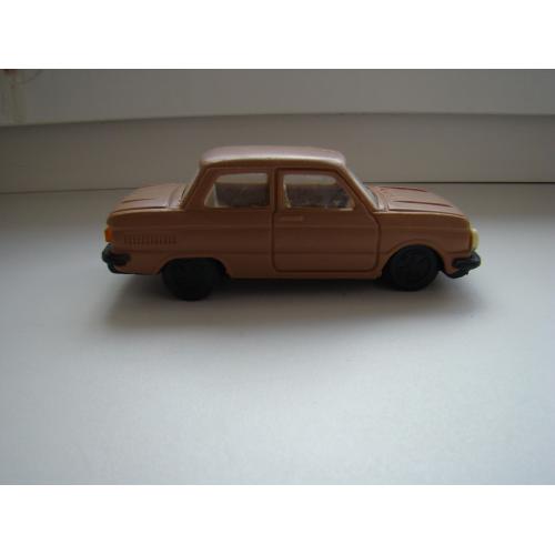 Игрушка автомобиль Запорожец ЗАЗ 968М из СССР.