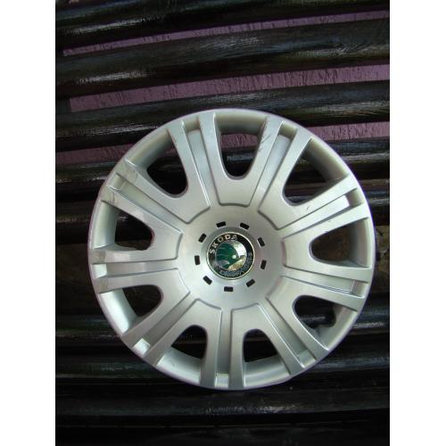 Колпак Шкода Škoda R15, оригинал.