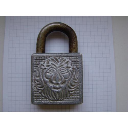 Навесной замок Голова льва из СССР.