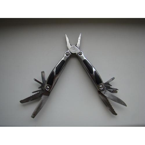 Многофункциональный мультитул True Utility MultiMate.