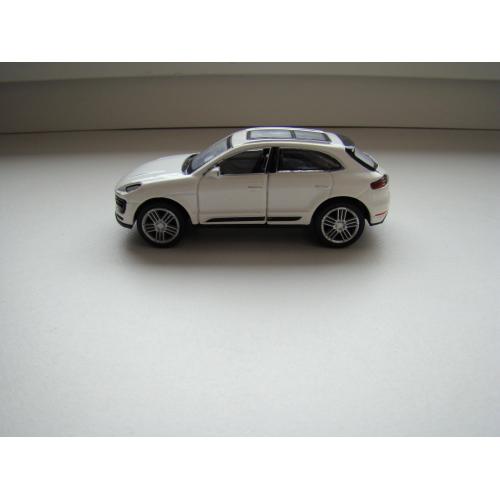 Модель автомобиль Porsche Macan, 1:50, металлическая. 