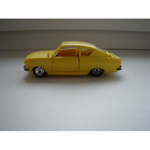 Модель машинки Опель Кадет Opel Kadett, масштаб 1:43 из СССР.