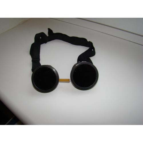 Очки сварщика, сварочные очки. 