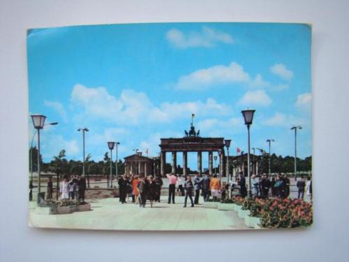 Открытка ГДР Бранденбургские ворота.