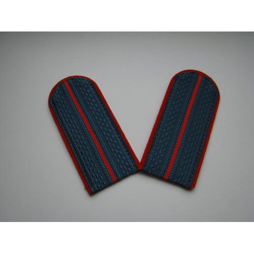 Погоны на китель, шинель, плащ лейтенант-капитан МВД СССР.