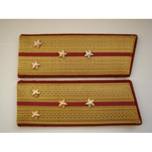 Погоны на парадный китель капитана ВВ МВД СССР.