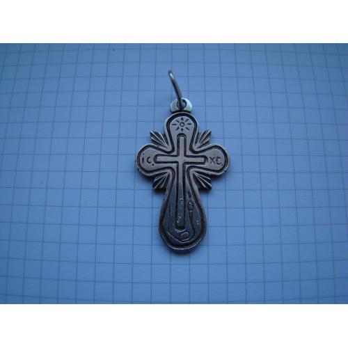 Старинный серебряный крест.