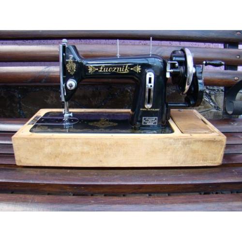 Ручная швейная машинка Radom Lucznik 82R Лучник Польша конец 40-х начало 50-х гг.