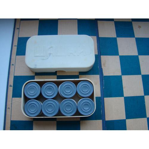 Шашки и шахматное поле из СССР.