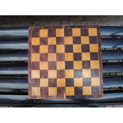 Деревянная шахматная доска из СССР.