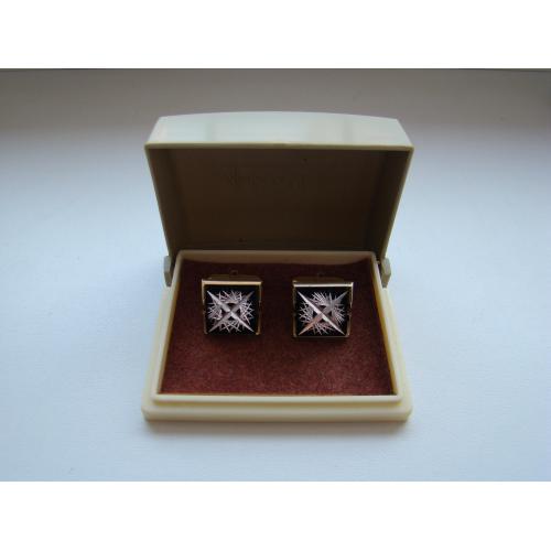 Запонки в футляре Горизонт времен СССР.