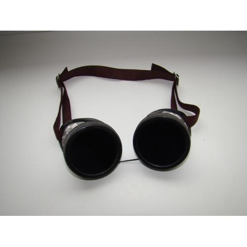 Защитные очки сварщика.