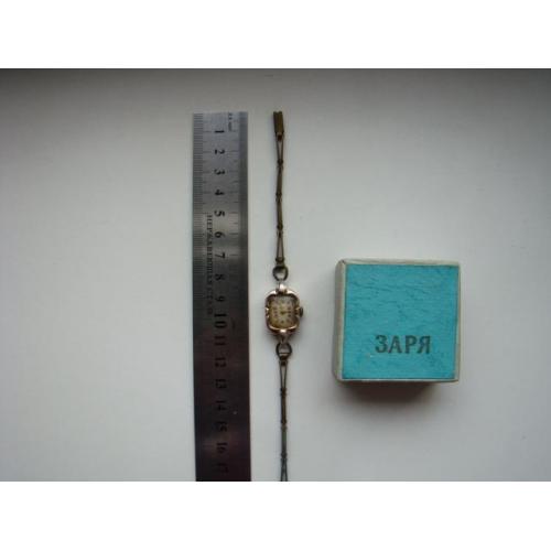 Женские механические часы Заря с браслетом + коробка и паспорт.