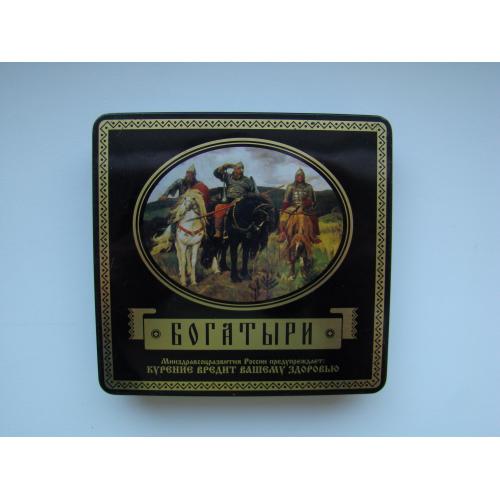 Жестяная коробка (портсигар) от папирос Богатыри, г.москва.