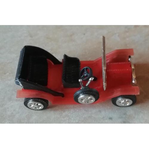Игрушечная машинка винтажная  ПЛАСТМАССА