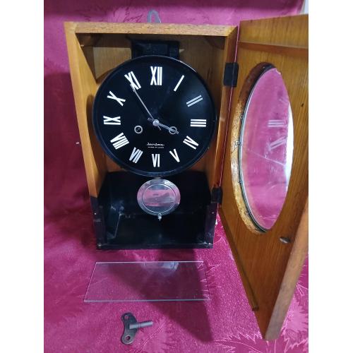 Настенные часы Янтарь СССР.