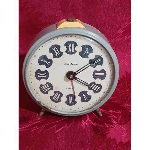 Настольные часы Янтарь СССР №1.