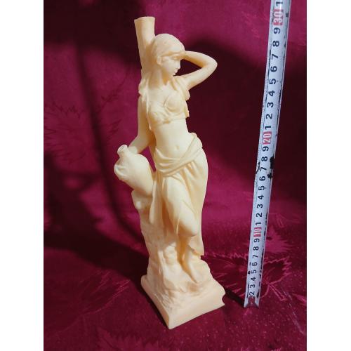 Статуэтка "Девушка с кувшином" СССР.