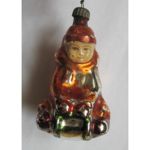 Хлопчик на санчатах = ЯЛИНКОВА ІГРАШКА = період СРСР \\