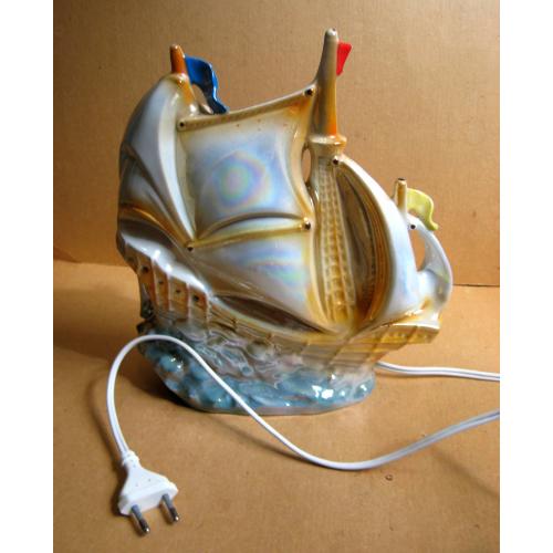 Корабель - вітрильник = Світильник - нічник = Німеччина = фарфор \\