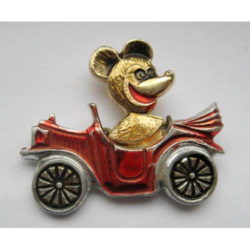 МИШКА в АВТОМОБІЛІ = дитячий значок СРСР \\