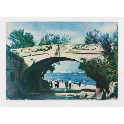 СЕВАСТОПОЛЬ - Куточок Приморського бульвару - КРИМ = листівка 1964 р. = ПЛАКСІН = тираж 50 тис. \\