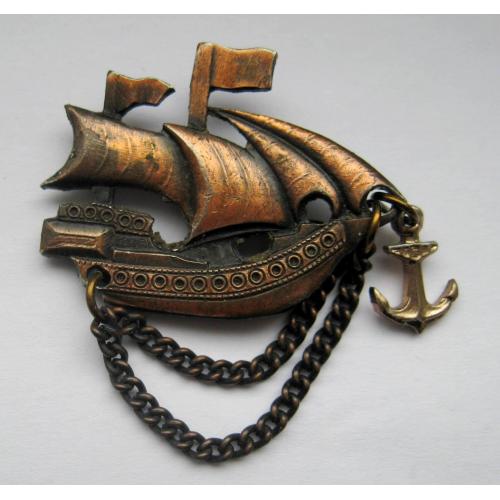 Вітрильник - парусник - корабль = значок - брошь СССР - СРСР \\