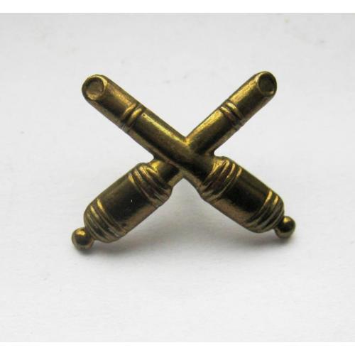 Емблема на петлиці - довжина 20 мм., гвинт, важкий метал = артилерія = період СРСР 