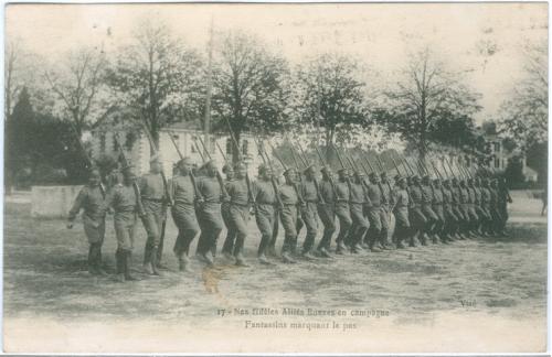 Русские солдаты 1912 год Оружие Ружье Винтовка Форма
