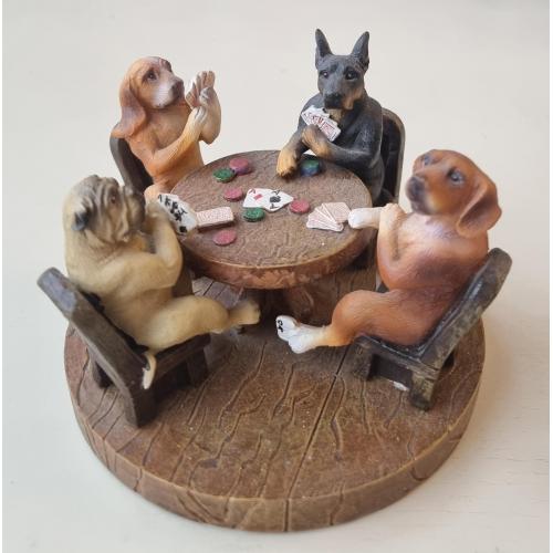 Статуэтка Veronese Собаки играют в покер Карты игральные Карточные игры Казино
