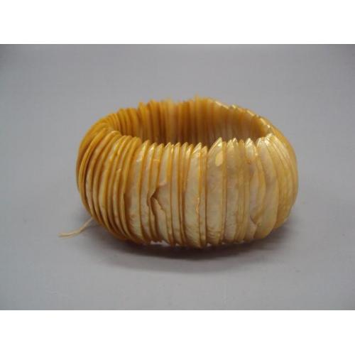 Бижутерия широкий браслет на резинке перламутр ракушки баламуты из ракушек 4 см №15844