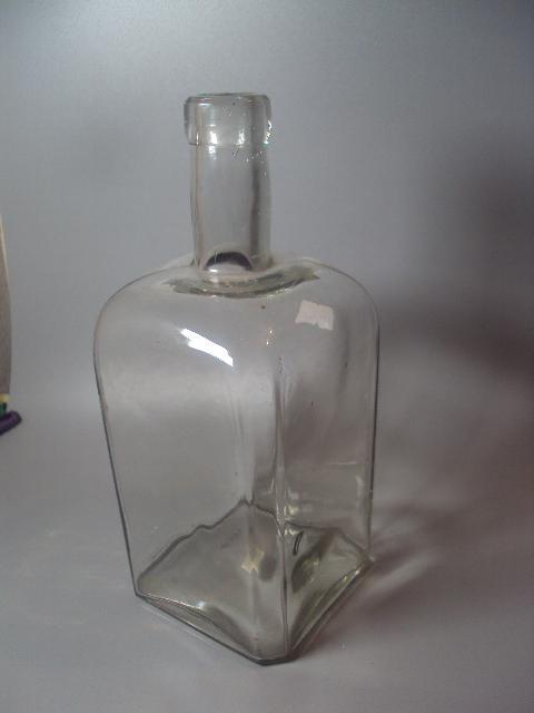 бутылка четырехгранная высота 22 см (№ 892)