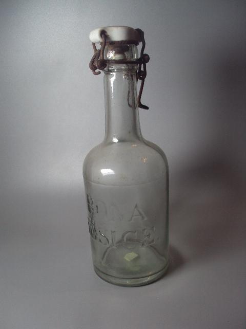 бутылка bona kosice с фарфоровой пробкой bona rychly'a dola'k kosice (№ 1389)