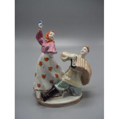 Фигура фарфор Дулево перепляс гармонист и девушка с платочком плясунья танец кадриль 12,7 см №13878