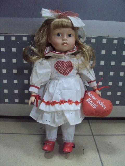 фарфоровая кукла с сердечком Meiner litber Mami 30 см №2935
