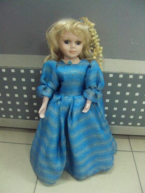 фарфоровая кукла в голубом платье 43 см №1336