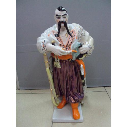 Фигура фарфор статуэтка полонное зхк козак Тарас Бульба в фиолетовых штанах большой 47,5 см №11159