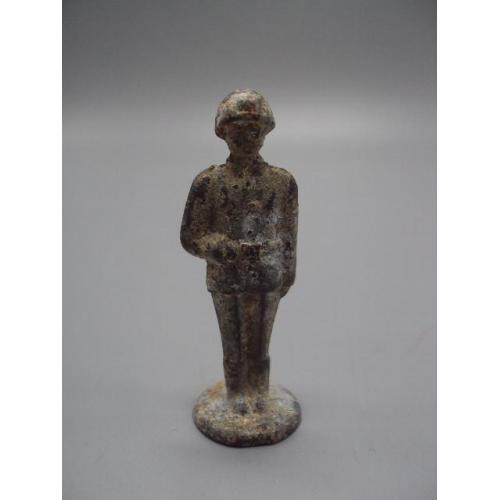 Фигура металл миниатюра оловянный солдатик столбик ссср высота 5,6 см вес 21,26 г №14575