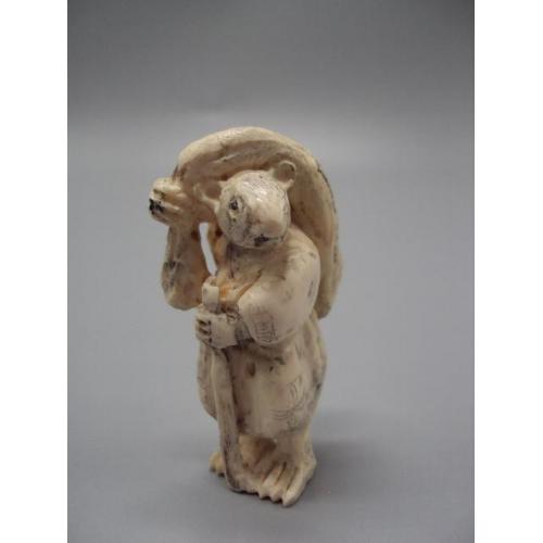 Фигура миниатюра кость нэцкэ бивень мамонта Крыса мышка с мешком высота 5,5 см, вес 20,38 г №15603