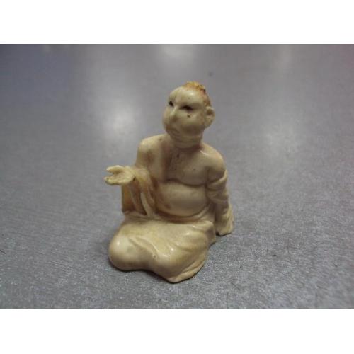 Фигура нэцкэ миниатюра китаец мудрец философ кость бивень мамонта вес 12,73 г №11153