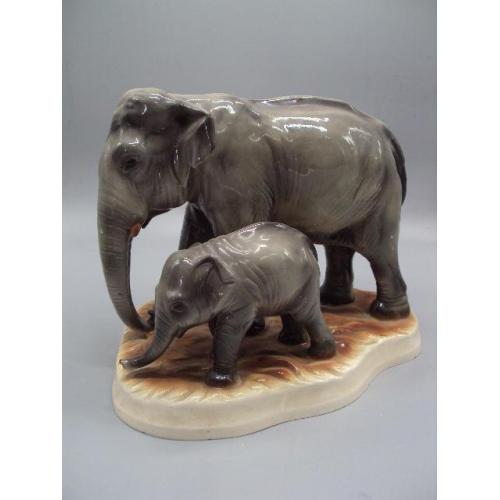 Фигура фарфор статуэтка Германия слоны слониха и слоненок размер 23х28,5 см под реставрацию №14261