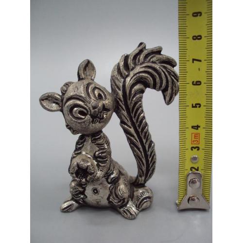 Фигура миниатюра белочка с орехом статуэтка Италия белка металл высота 8 см №51