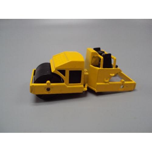 Машинка модель CAT 69 Road Roller асфальтоукладач Caterpillar CB-614 желтый 1986 Hot Wheels №18910