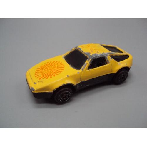 Машинка модель Porsche 928 Turbo желтая порше турбо Китай №18801