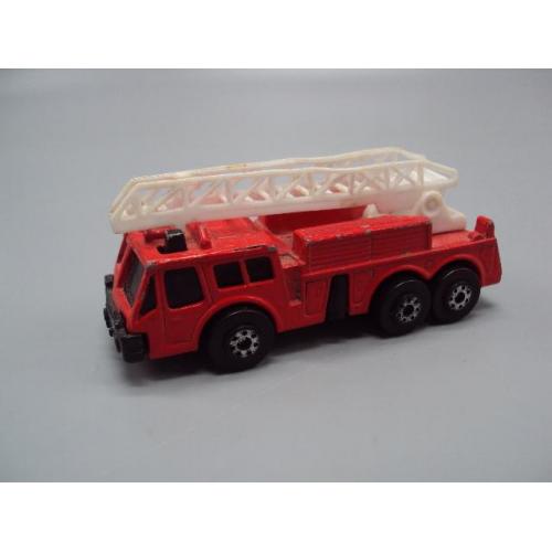 Машинка модель пожарная машина Maisto Fire Engine Китай №18764