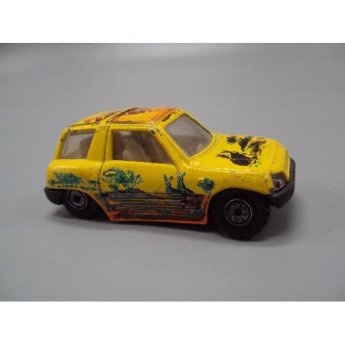 Машинка модель Toyota RAV4 Australia wild желтая тойота Австралия кенгуру Китай №18918