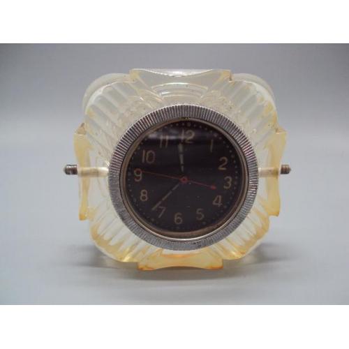 Настольные часы ЧЧЗ ссср пластик на ходу размер 9,5х9,5 см, диаметр 6,5 см №15867